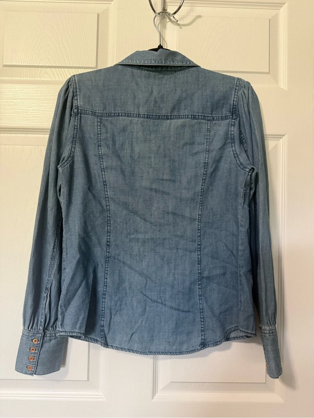 Kut from the Kloth Light Cotton Blend Denim Button-Up Shirt- S